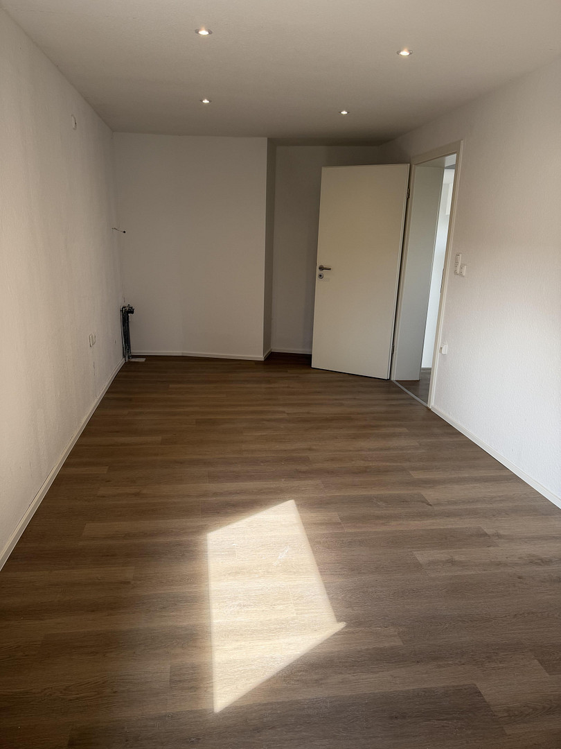renoviertes Haus 4 Zimmer Küche Bad mit Hof und Garage Worms Abenheim – Saalgasse 2, 67550 Worms(Abenheim) – Vorschaubild 7