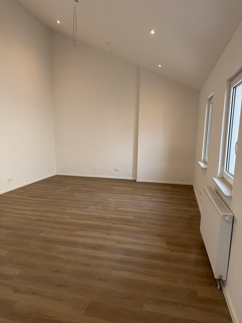 renoviertes Haus 4 Zimmer Küche Bad mit Hof und Garage Worms Abenheim – Saalgasse 2, 67550 Worms(Abenheim) – Vorschaubild 4