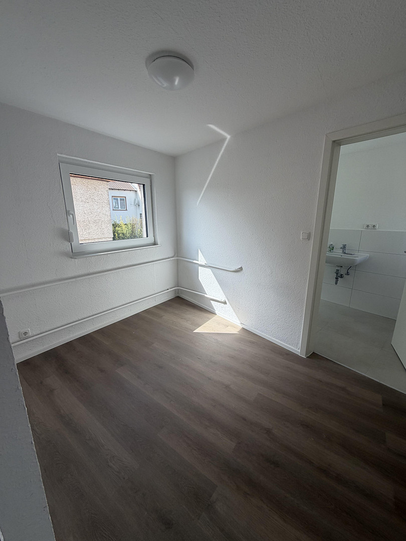 renoviertes Haus 4 Zimmer Küche Bad mit Hof und Garage Worms Abenheim – Saalgasse 2, 67550 Worms(Abenheim) – Vorschaubild 11