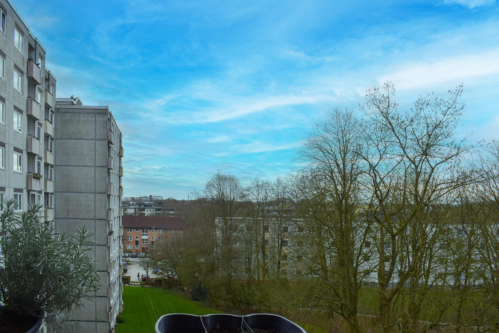 Gepflegte 3-Zimmer-Wohnung sofort nutzbar, provisionsfrei – Helsinkistraße 10, 24109 Kiel(Mettenhof) – Vorschaubild 2