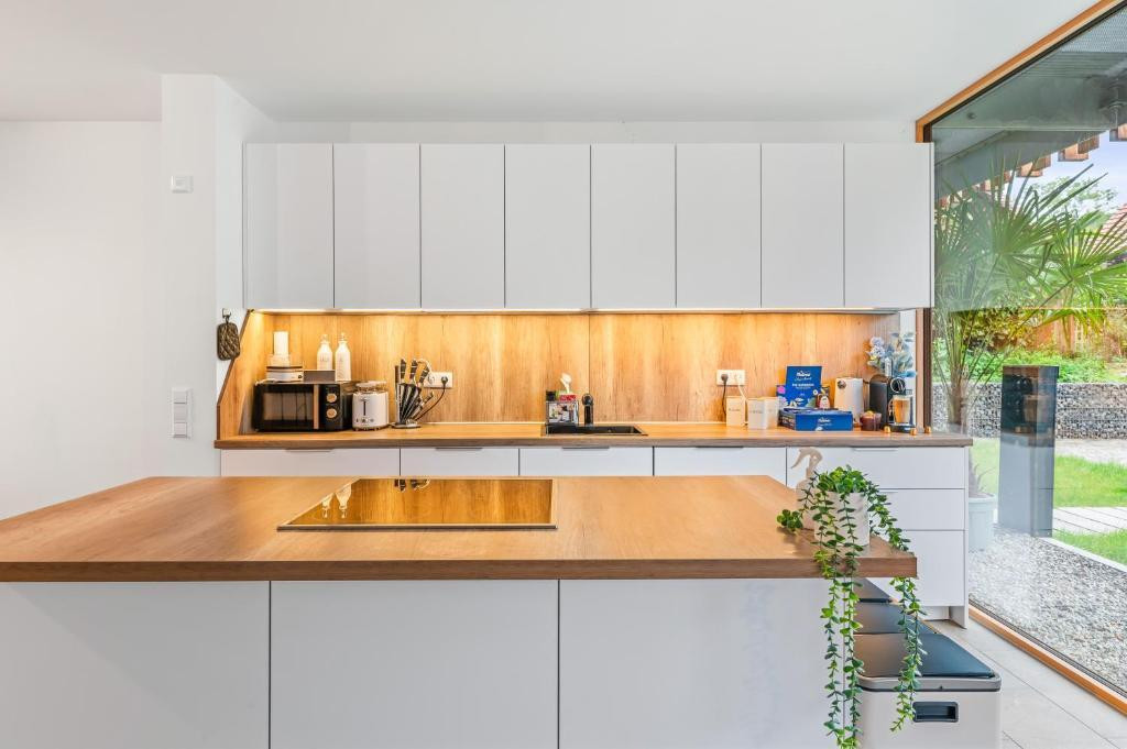 Extravagantes Designer-Haus im Schweizer Chaletstil – Bodensee-Panorama inklusive - Provisionsfrei – Zum Schierenberg 23, 78337 Öhningen-Wangen(Wangen) – Vorschaubild 22