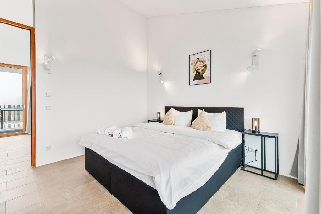 Extravagantes Designer-Haus im Schweizer Chaletstil – Bodensee-Panorama inklusive - Provisionsfrei – Zum Schierenberg 23, 78337 Öhningen-Wangen(Wangen) – Vorschaubild 11