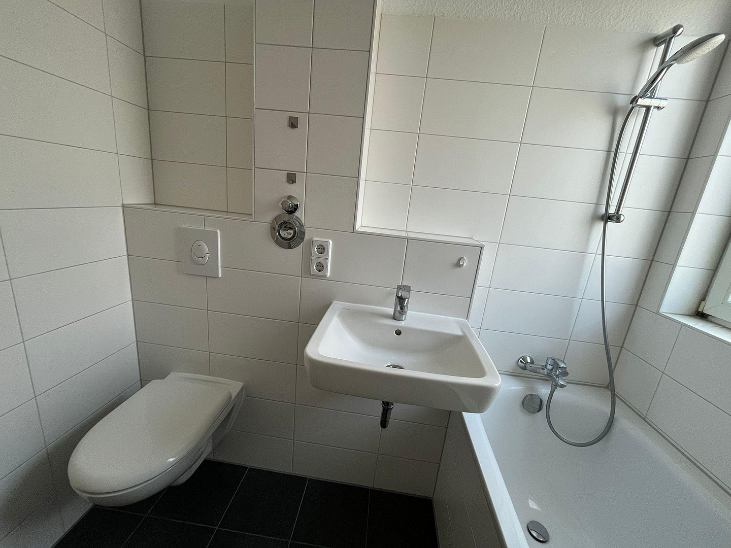 Ideale Balance zwischen Stadt und Natur: Bezugsfertige 2-Zimmer-Wohnung mit Südbalkon in Mariendorf – Berlin Mariendorf(Mariendorf) – Vorschaubild 11