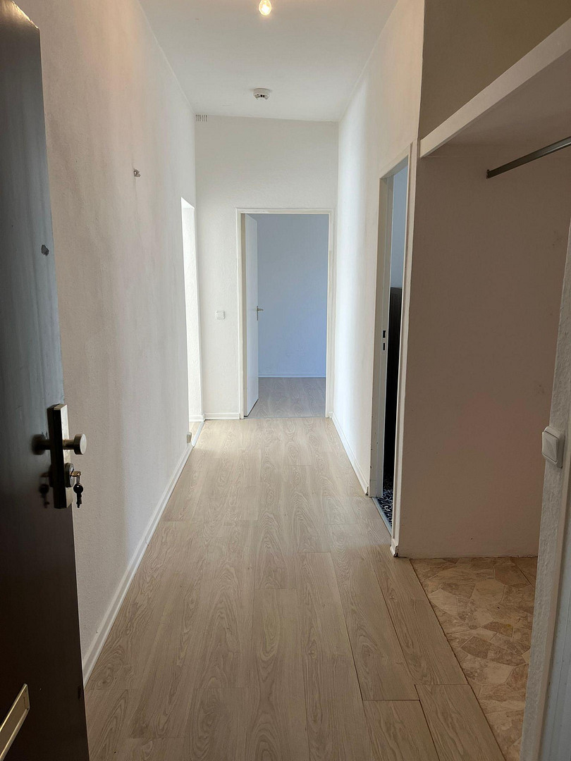 Ideale Balance zwischen Stadt und Natur: Bezugsfertige 2-Zimmer-Wohnung mit Südbalkon in Mariendorf – Berlin Mariendorf(Mariendorf) – Vorschaubild 4