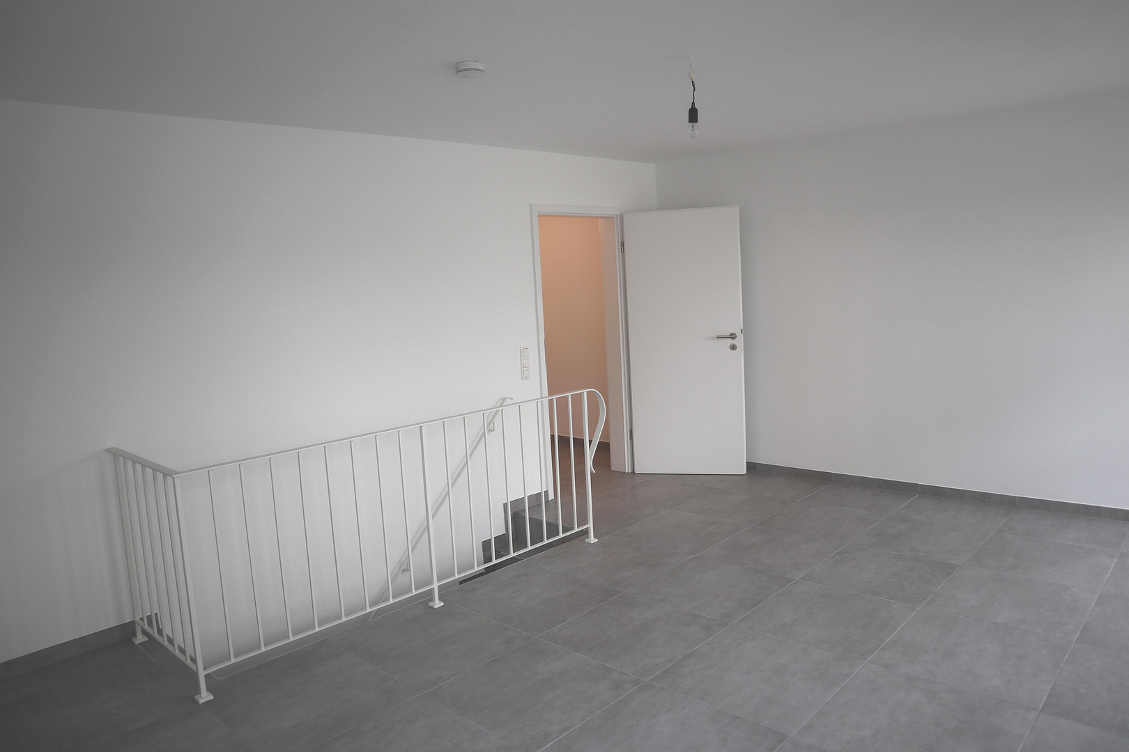 Provisionsfrei inkl. Stellplatz: 3 Zimmer Maisonette Gartenwohnung mit Einbauküche in guter Lage – München(Neuperlach) – Vorschaubild 5