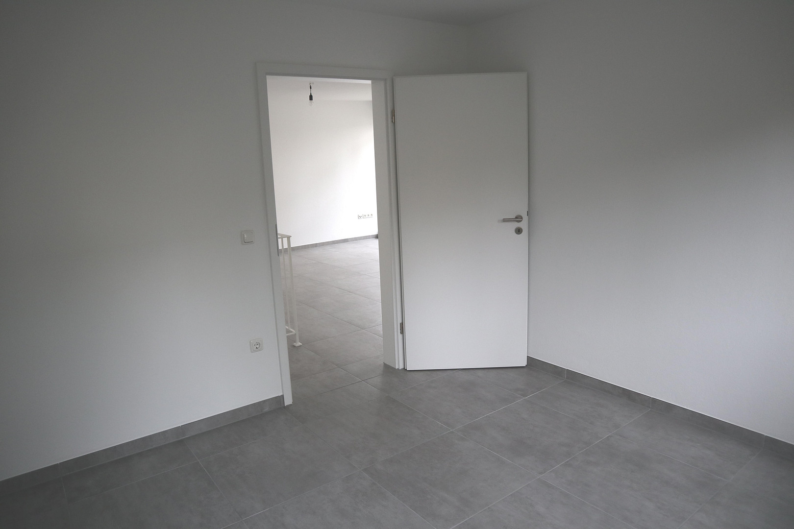 Provisionsfrei inkl. Stellplatz: 3 Zimmer Maisonette Gartenwohnung mit Einbauküche in guter Lage – München(Neuperlach) – Vorschaubild 11