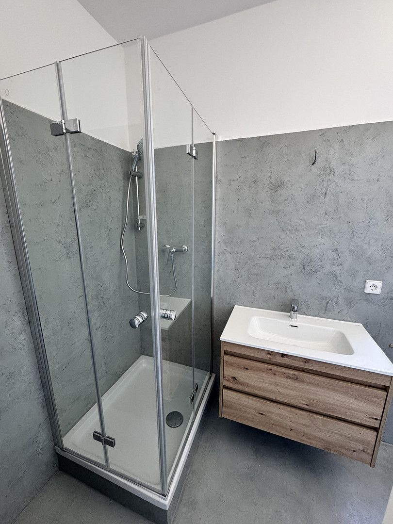 Neu sanierte 2-Zimmer-Wohnung mit modernem Tageslichtbad & EBK – ideal für Singles – Philippstr. 57, 8393 Meerane – Vorschaubild 3