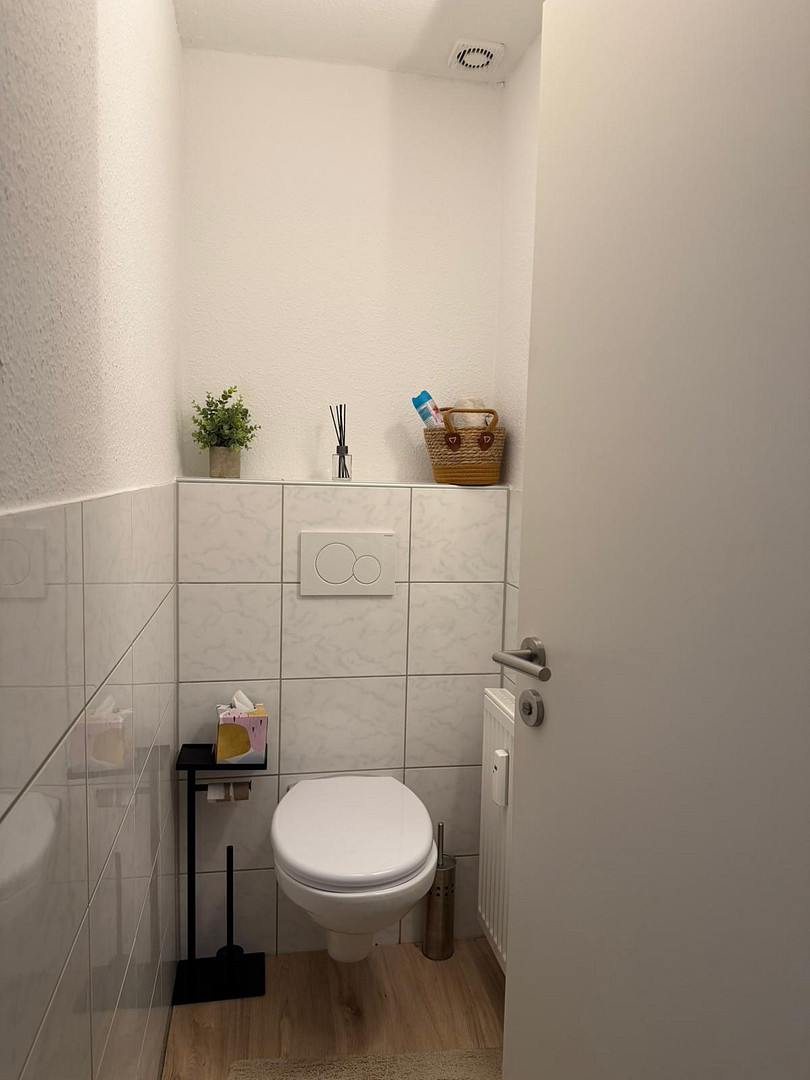 Exklusiv saniertes Gartenhaus ca. 150qm WFL, 3 Schlafzimmer, schöne Terrasse etc. – Bahnstraße 34, 41069 Mönchengladbach(Holt) – Vorschaubild 3