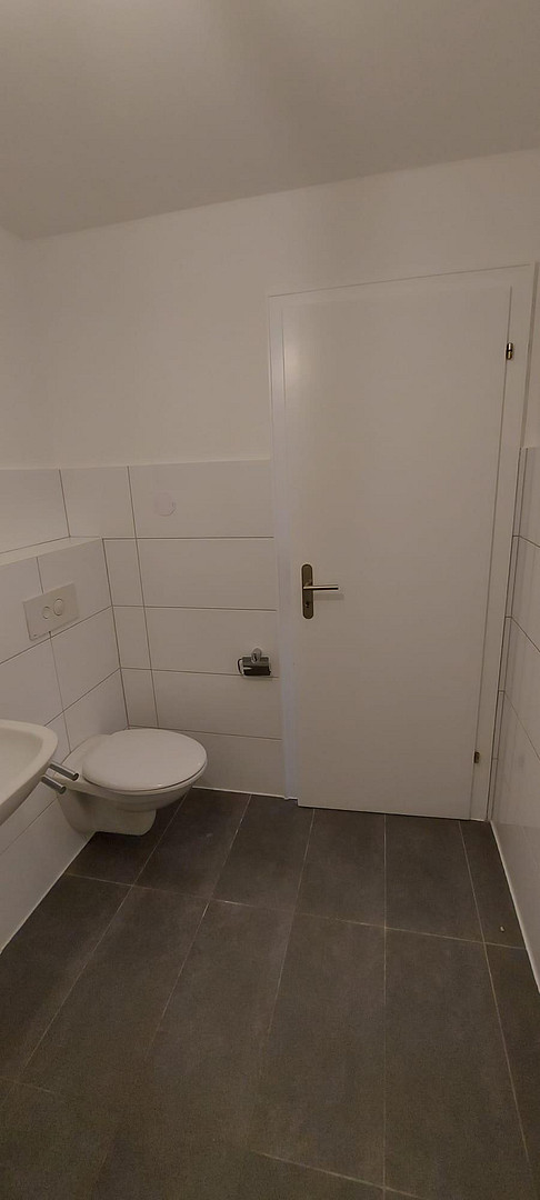 Schöne renovierte 3- Zimmerwohnung – Hasencleverstr. 18, 42659 Solingen(Burg) – Vorschaubild 14