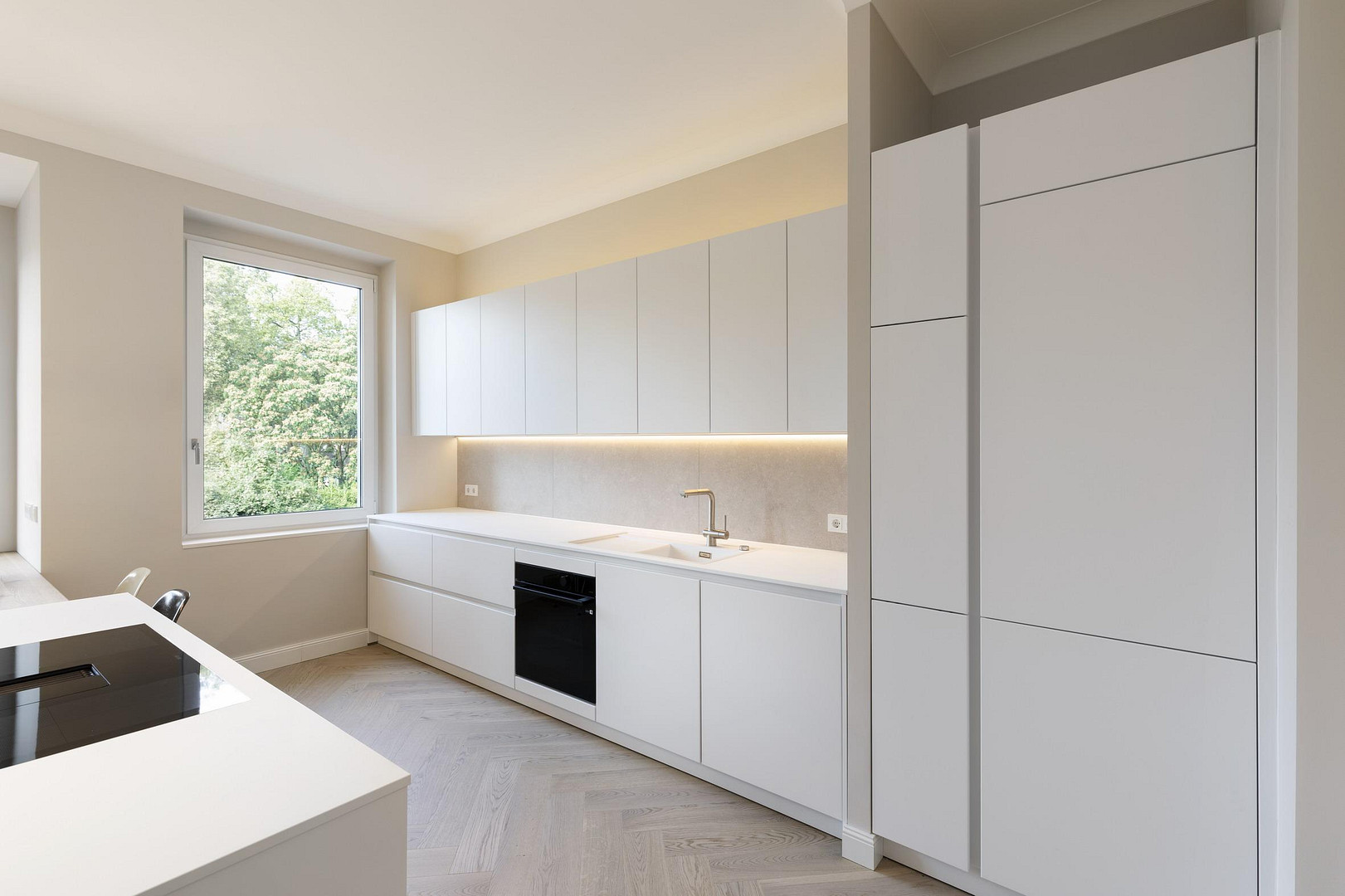 Stilvolles Juwel: Altbau mit exklusiver Ausstattung und Sauna – Kennedydamm 7, 40476 Düsseldorf(Golzheim) – Vorschaubild 3