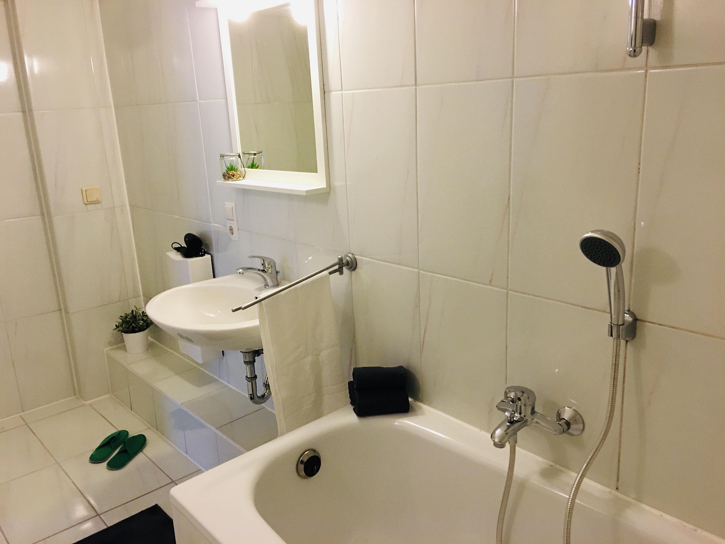 2‑Zimmer‑Wohnung, 61 m² – Köln‑Sürth – 3 Min. zur Linie 16/17 – Loft‑Style- Top Anbindung – Köln(Sürth) – Vorschaubild 7