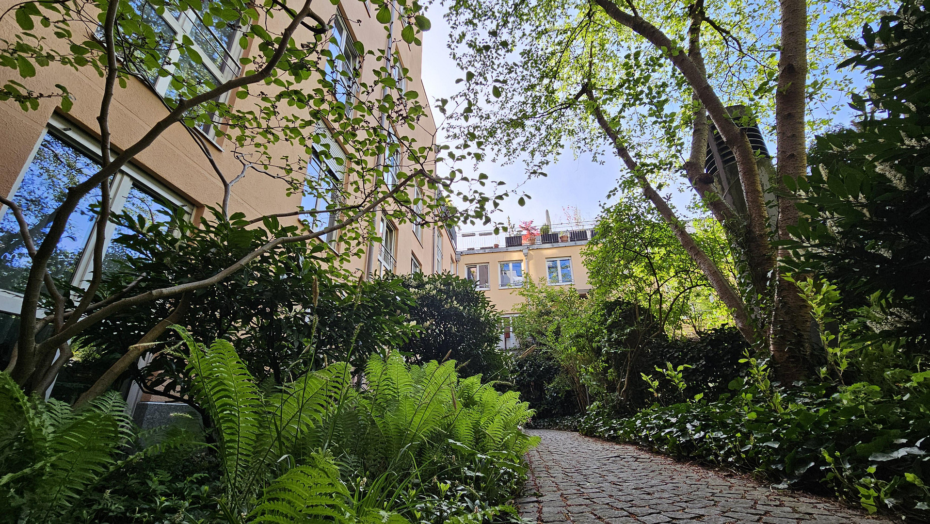 Urbaner Luxus trifft auf grüne Oase: Einzigartige Maisonette im Univiertel provisionsfrei – Türkenstr. 29c, 80799 München(Maxvorstadt) – Vorschaubild 19
