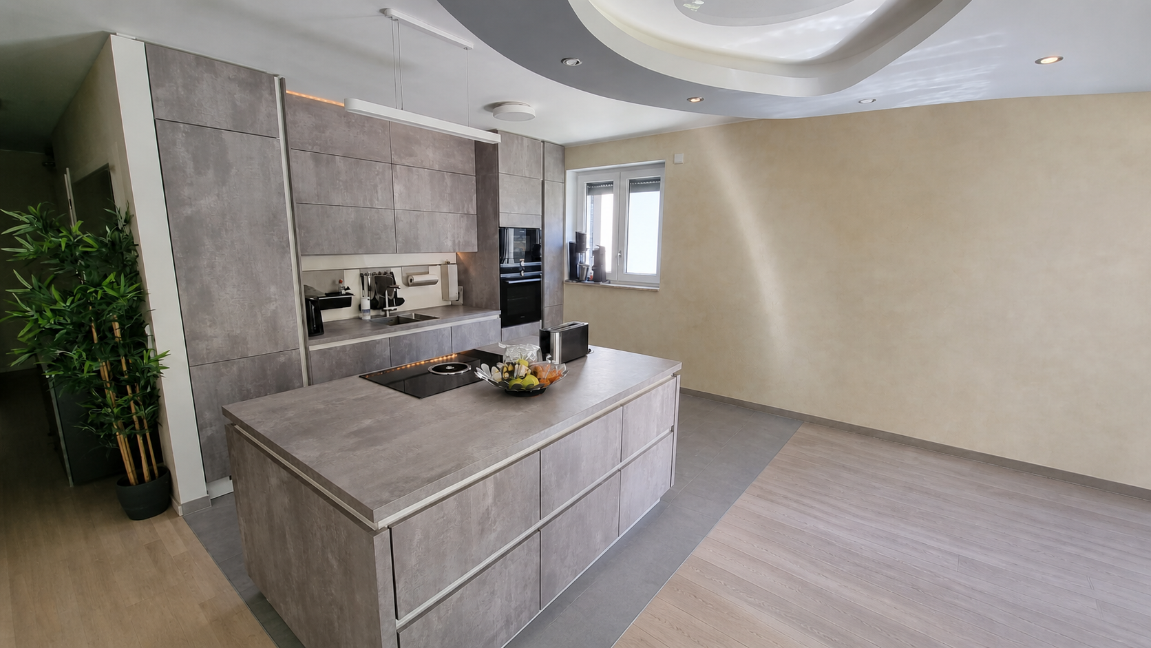 Modernes Wohnjuwel im „Carree Alte Post“ – Smart Home, Südbalkon & PROVISIONSFREI nahe Alex! – Berlin(Lichtenberg) – Vorschaubild 4