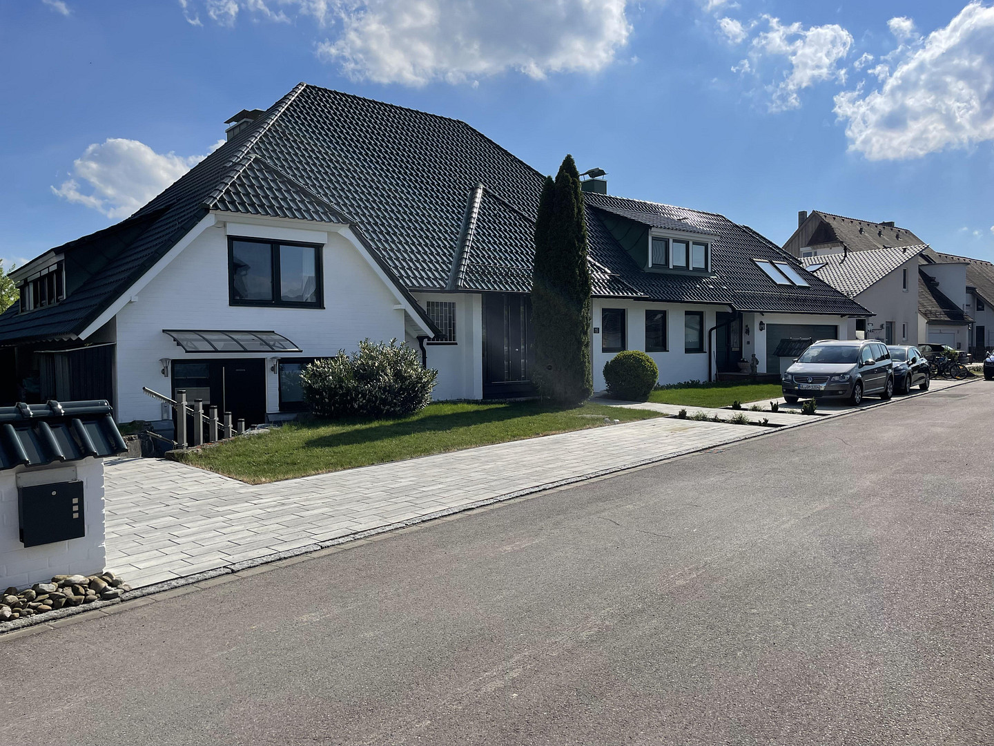 Modernes 3-Familienhaus – Kapitalanlage – provisionsfrei – Dietenheim – Vorschaubild 2