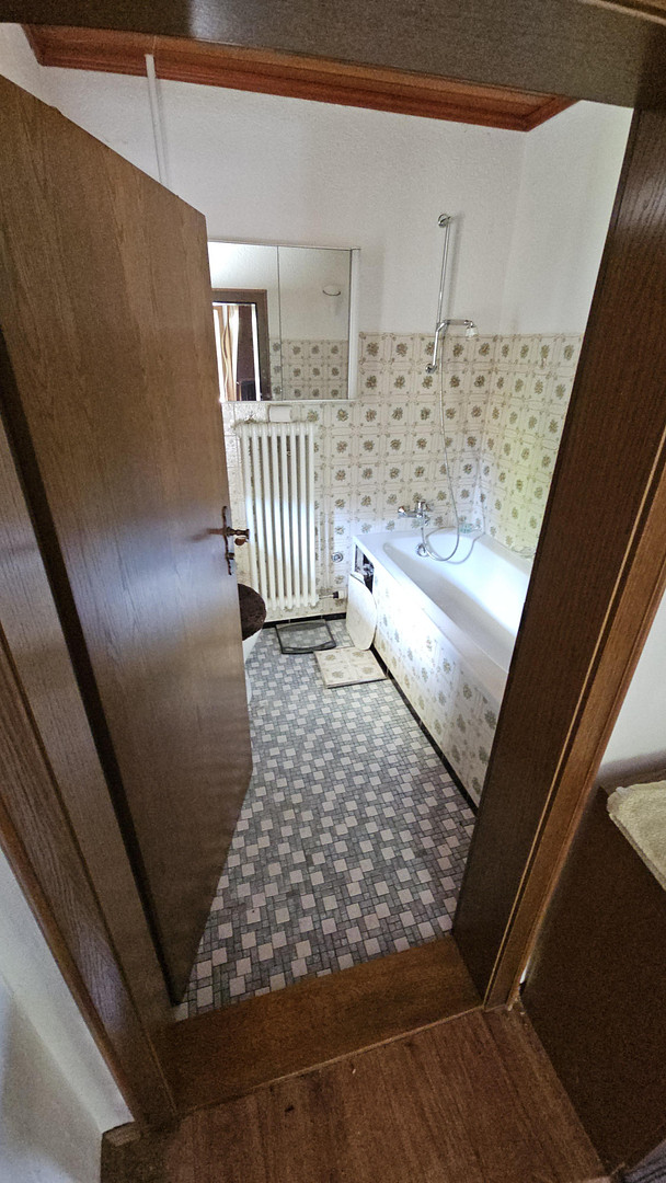 Geräumiges älteres Haus mit großem Garten – Dachau – Vorschaubild 9