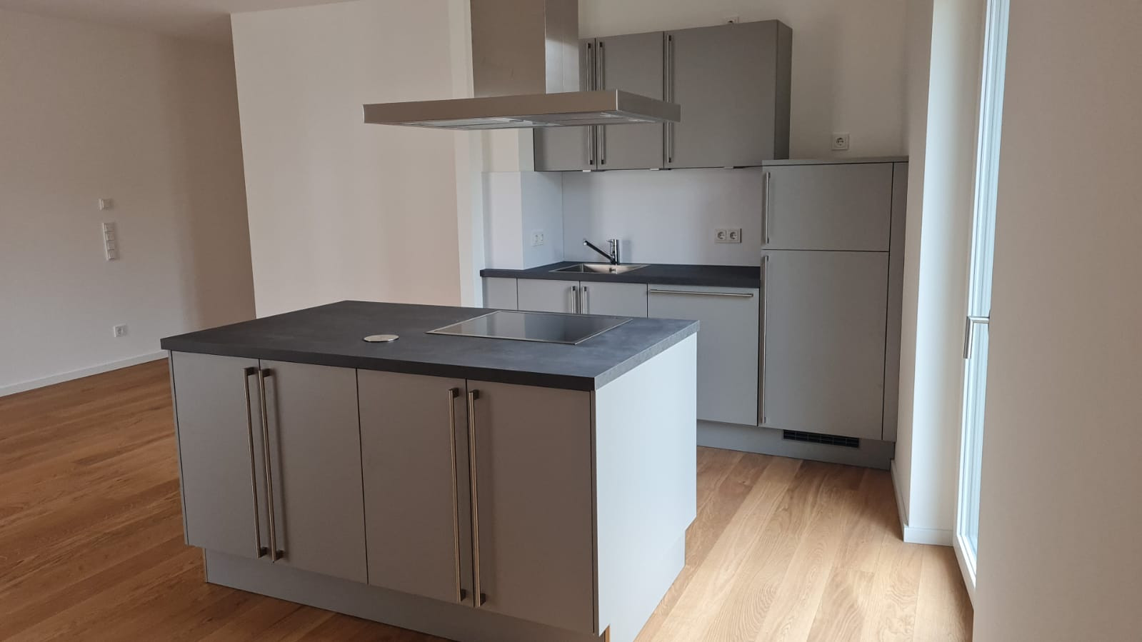exklusive neuwertige 3 Zimmer Wohnung im Constantin Quartier in der List mit Tiefgaragenstellplatz – Gerrit-Engelke-Straße 27, 30177 Hannover(List) – Vorschaubild 5