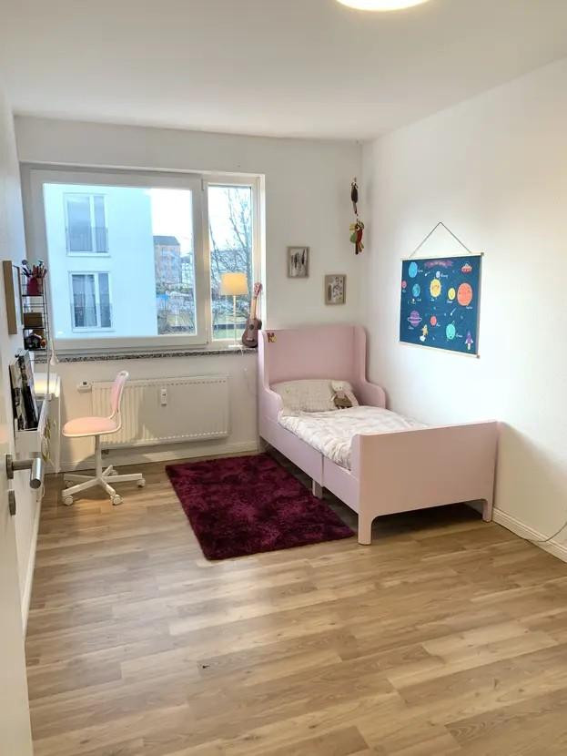 Neuwertiges 6-Zimmer-Reihenhaus mit Einbauküche in Frankfurt – Karl-Blum-Allee 51, 24943 Frankfurt(Höchst) – Vorschaubild 10