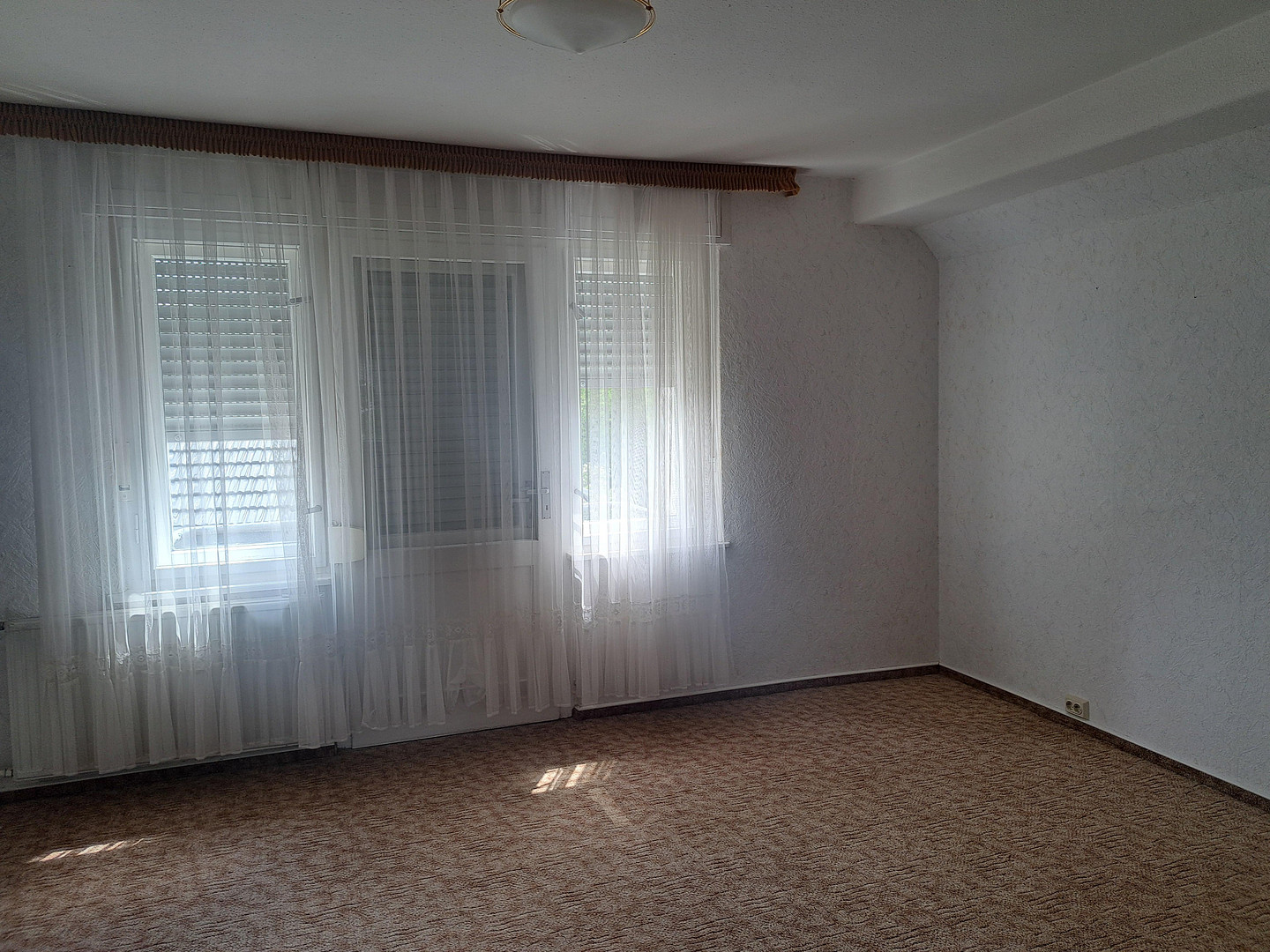 Willkommen in Ihrem neuen Zuhause mit hübschem großem Garten in guter Lage von Spremberg! – Spremberg – Vorschaubild 12