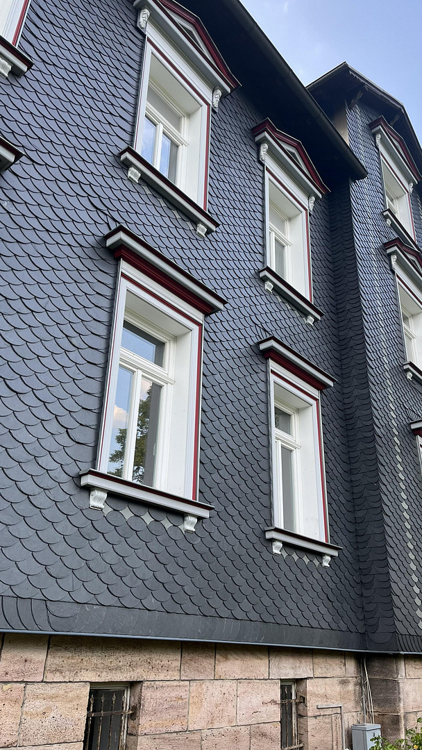 Wunderschöne, kernsanierte 3,5-Zimmer-Wohnung mit Einbauküche, Kaminofen & 3m hohen Decken – Ilmenauer Weg 6, 98693 Manebach – Vorschaubild 8