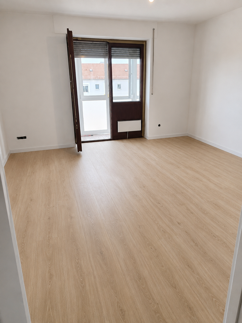 Helle 3-Zimmer-Wohnung 106 m² | Verglaster Balkon| EBK – Friedberger Str. 125, 86163 Augsburg(Hochzoll) – Vorschaubild 4