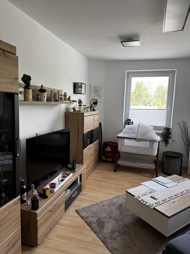 Lichtdurchflutete Erdgeschoss Wohnung | 2 Zimmer, Wohnküche, Balkon, Badewanne | WG-geeignet – Prüssingstraße 17, 7745 Jena – Vorschaubild 8