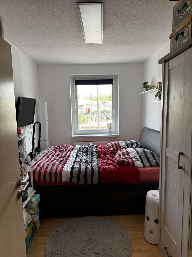 Lichtdurchflutete Erdgeschoss Wohnung | 2 Zimmer, Wohnküche, Balkon, Badewanne | WG-geeignet – Prüssingstraße 17, 7745 Jena – Vorschaubild 4