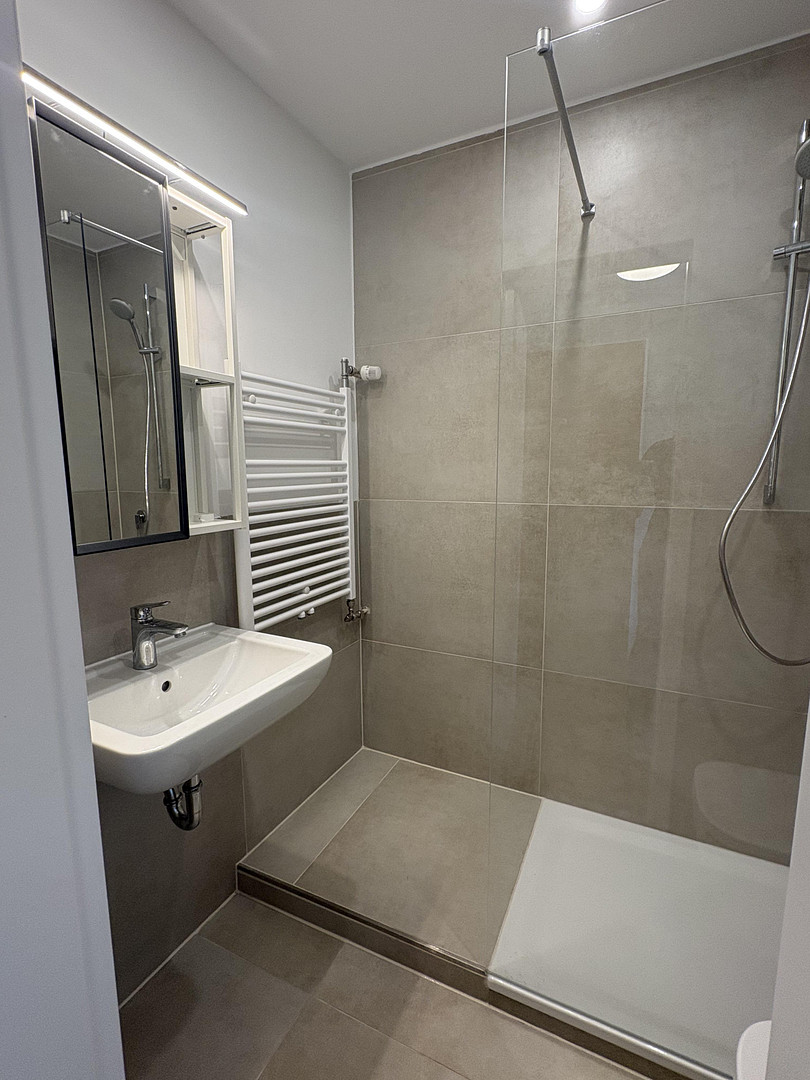 Ruhiges Rückzugs-Apartment im Dachgeschoss – frisch saniert & stilvoll eingerichtet – Heidestr. 172, 51147 Köln(Wahnheide) – Vorschaubild 10
