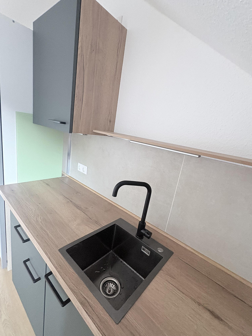 Ruhiges Rückzugs-Apartment im Dachgeschoss – frisch saniert & stilvoll eingerichtet – Heidestr. 172, 51147 Köln(Wahnheide) – Vorschaubild 7