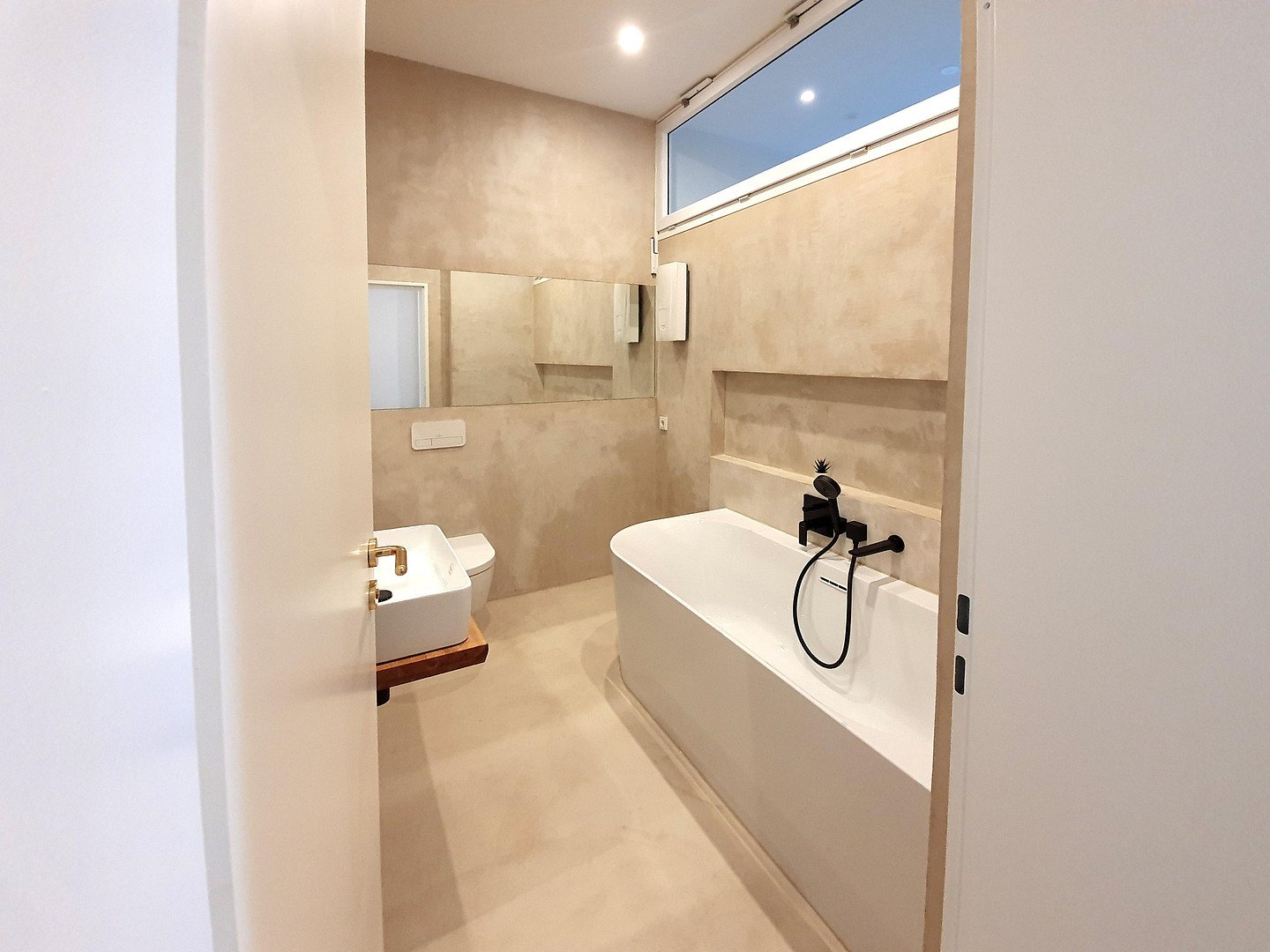 Sanierter Altbau am Savignyplatz • 2 Bäder • 3 Zi + Souterrain • unbefristet  • Hofzugang – Herderstraße 5, 10625 Berlin(Charlottenburg) – Vorschaubild 18