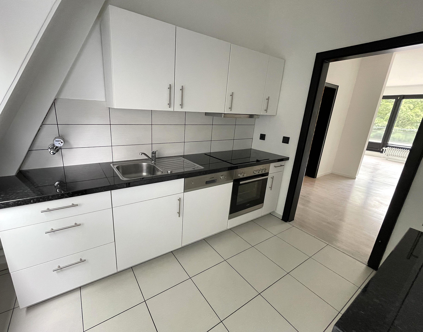 3-ZIMMER-WOHNUNG IN TOP ZUSTAND MIT SÜD-DACHTERRASSE // PROVISIONSFREI! – Hamburg(Barmbek-Süd) – Vorschaubild 4