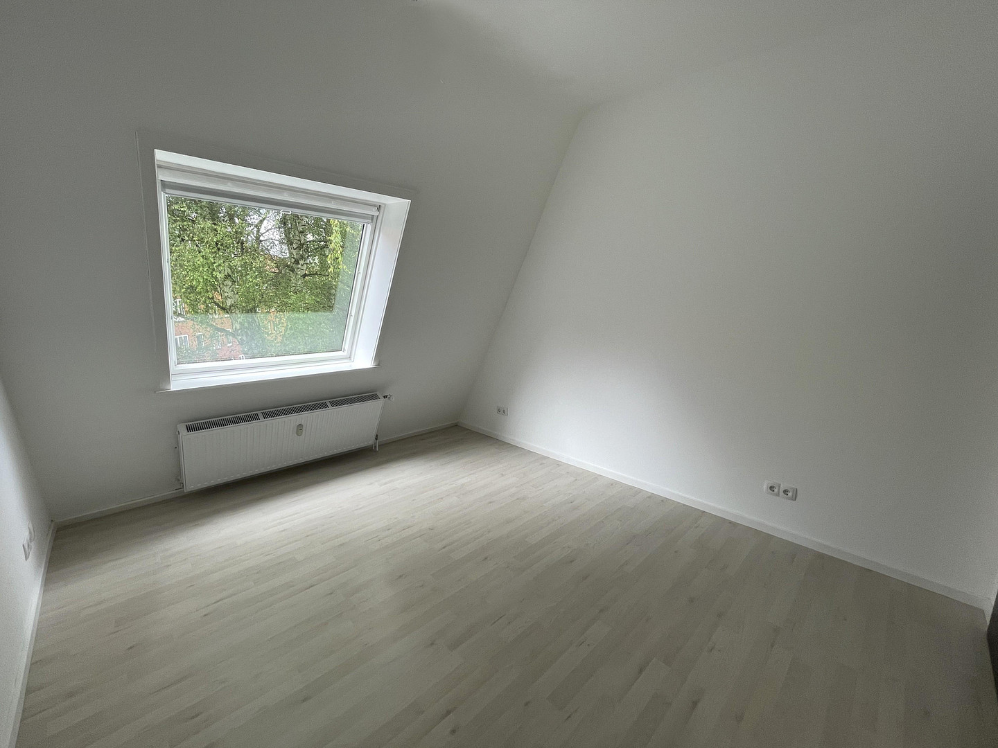 3-ZIMMER-WOHNUNG IN TOP ZUSTAND MIT SÜD-DACHTERRASSE // PROVISIONSFREI! – Hamburg(Barmbek-Süd) – Vorschaubild 5