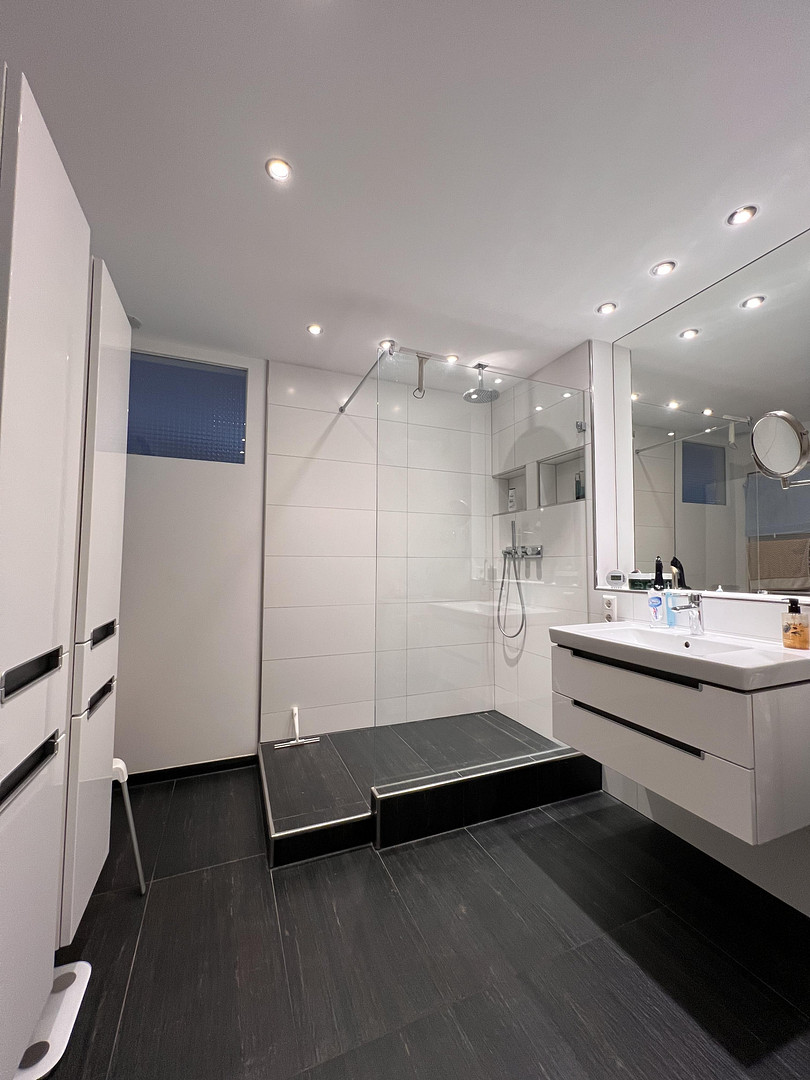 Attraktive 3-Zimmer Wohnung in ruhiger Aussichtslage von Stuttgart – Stuttgart(Untertürkheim) – Vorschaubild 4