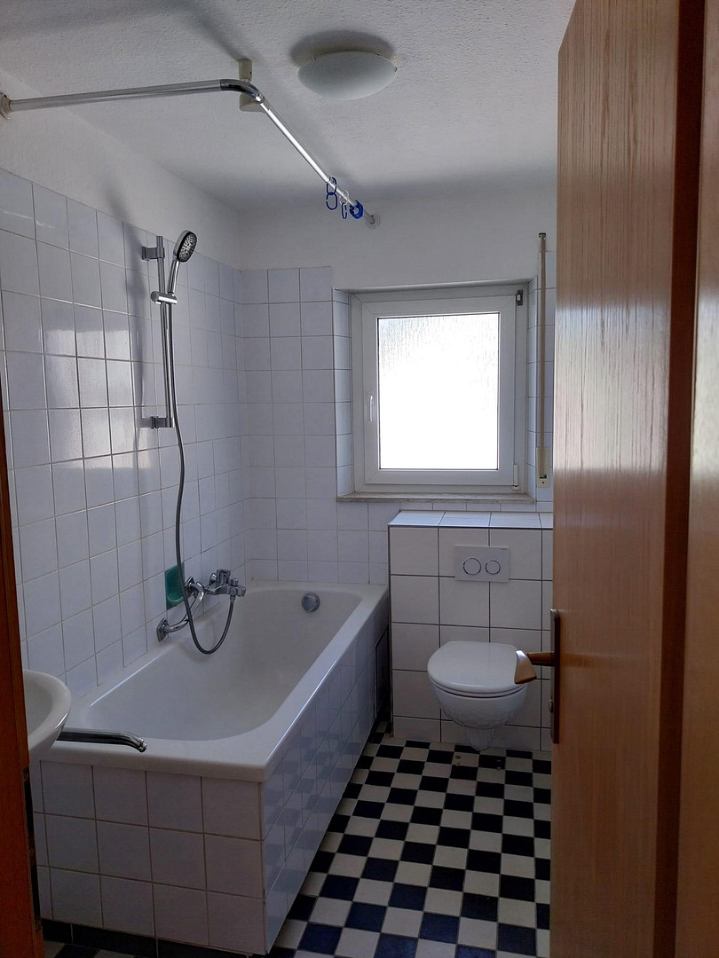 Renovierte, gepflegte 3,5 Zimmer-Wohnung in ruhiger Höhenlage von Stuttgart Kaltental – Schiltacher Straße 18, 70569 Stuttgart(Kaltental) – Vorschaubild 6