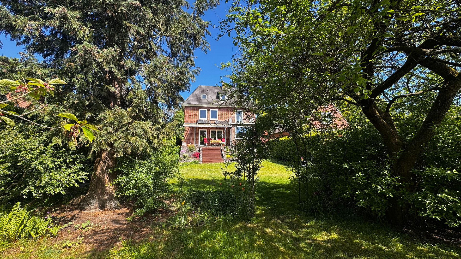 Großzügiges Einfamilienhaus mit Garten, Wärmepumpe und Platz fürs Homeoffice in Hamburg-Langenhorn – Hamburg-Langenhorn(Langenhorn) – Vorschaubild 3