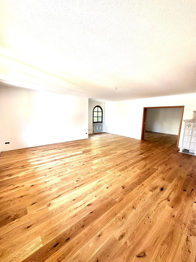 Großzügiges Einfamilienhaus in toller Lage mit Garten, Terrasse und viel Privatsphäre – Coburg – Vorschaubild 8