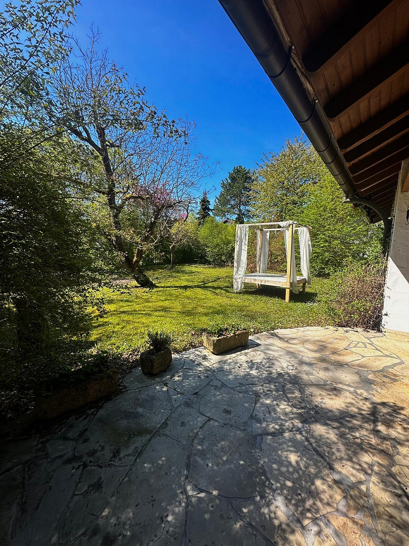 Großzügiges Einfamilienhaus in toller Lage mit Garten, Terrasse und viel Privatsphäre – Coburg – Vorschaubild 6