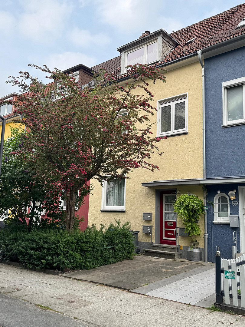 Kleines MFH mit drei Wohnungen und Garten - Bremen-Osterfeuerberg