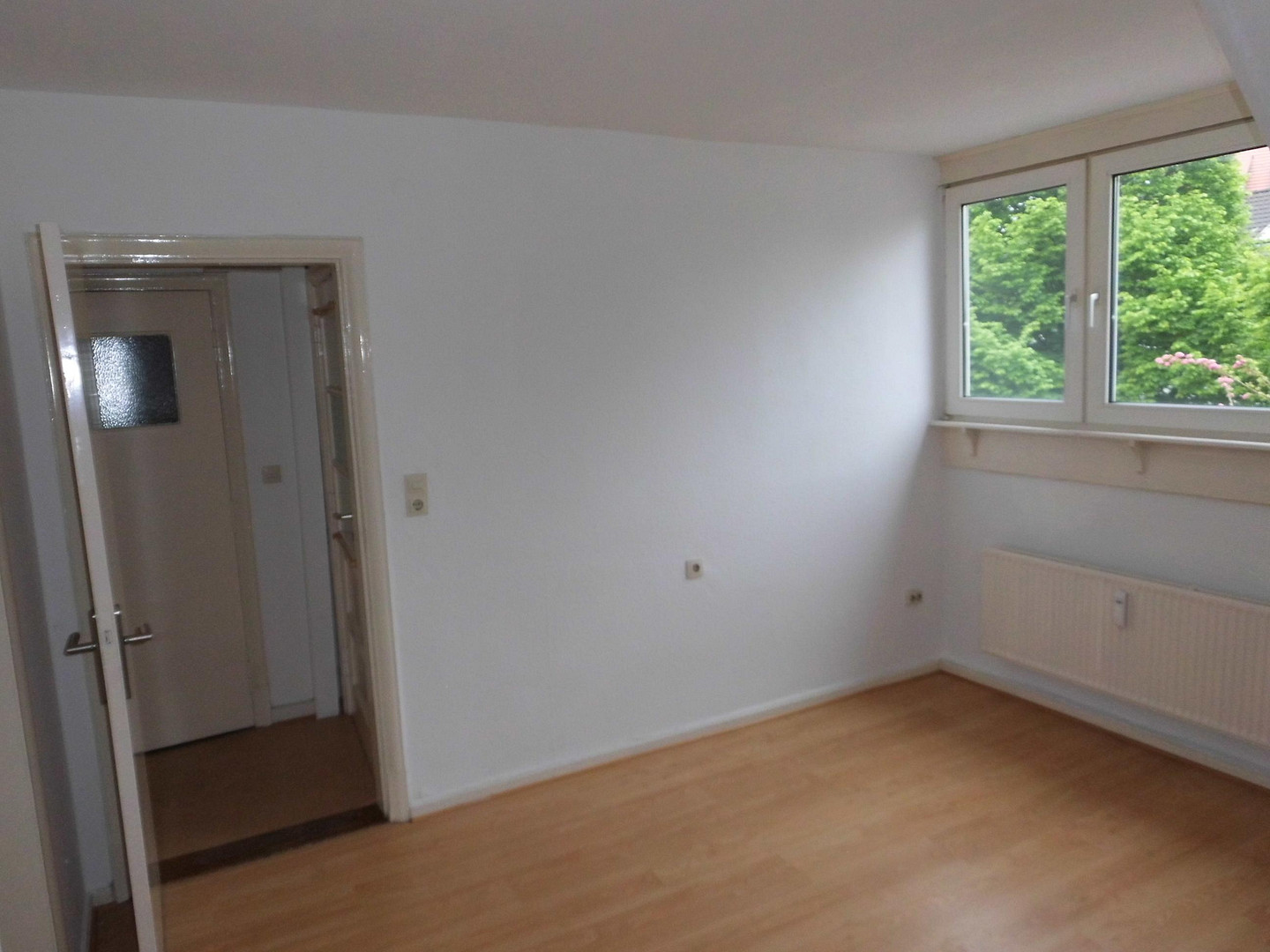 Kleines MFH mit drei Wohnungen und Garten - Bremen-Osterfeuerberg – 28219 Bremen-Osterfeuerberg(Osterfeuerberg) – Vorschaubild 28