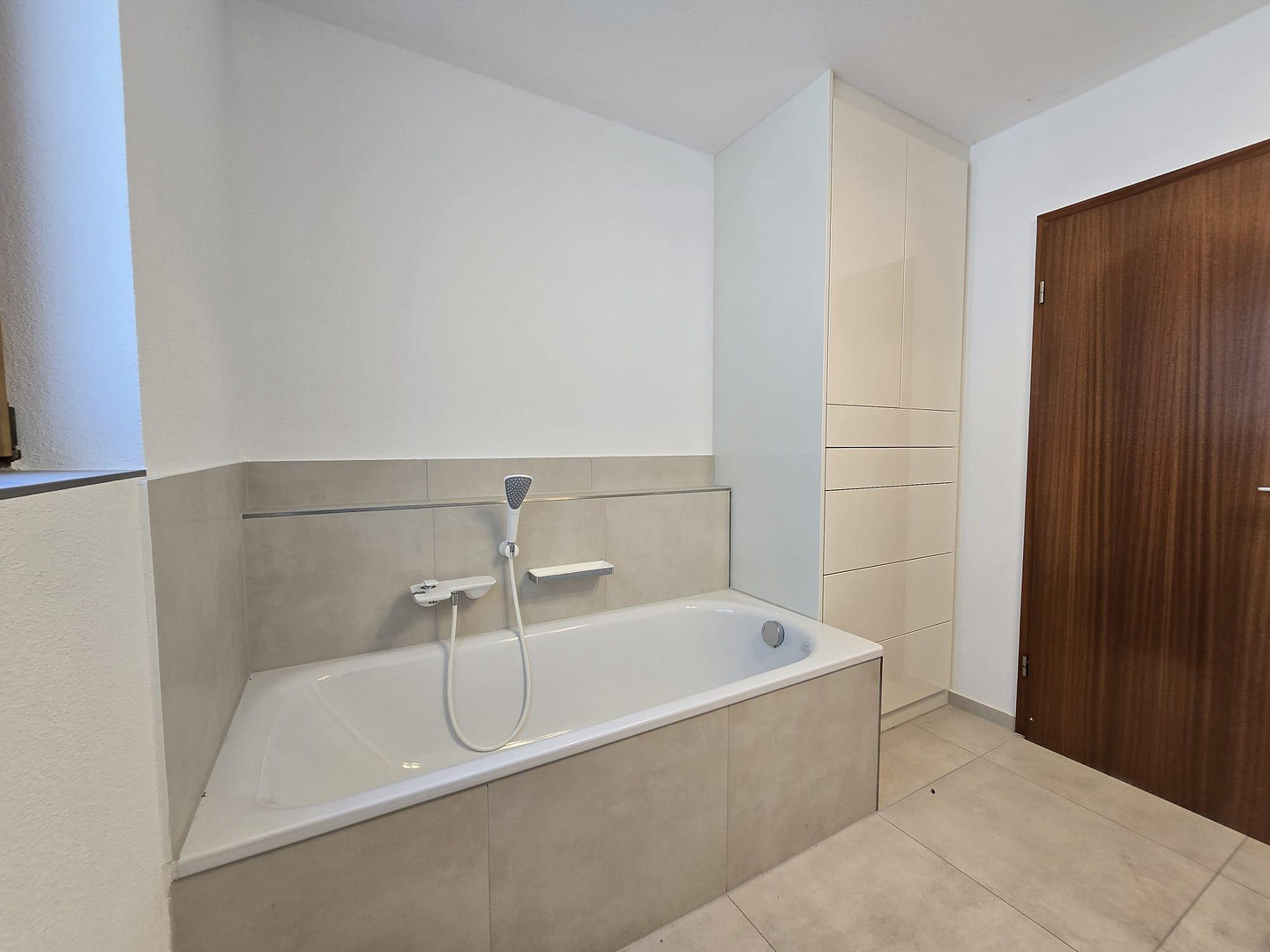 Provisionsfrei & sofort verfügbar – 4-Zimmer-Erdgeschoßwohnung in ruhiger Toplage – Wallmerstr. 135, 70327 Stuttgart(Untertürkheim) – Vorschaubild 16
