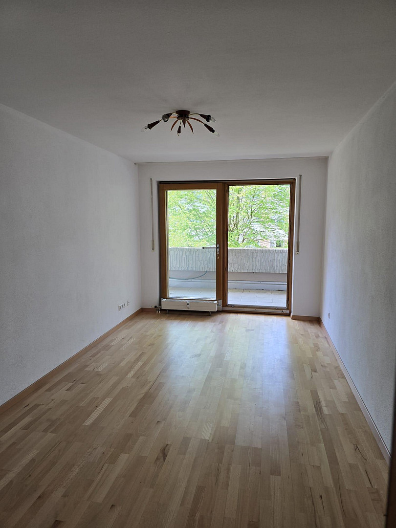 Provisionsfrei & sofort verfügbar – 4-Zimmer-Erdgeschoßwohnung in ruhiger Toplage – Wallmerstr. 135, 70327 Stuttgart(Untertürkheim) – Vorschaubild 12