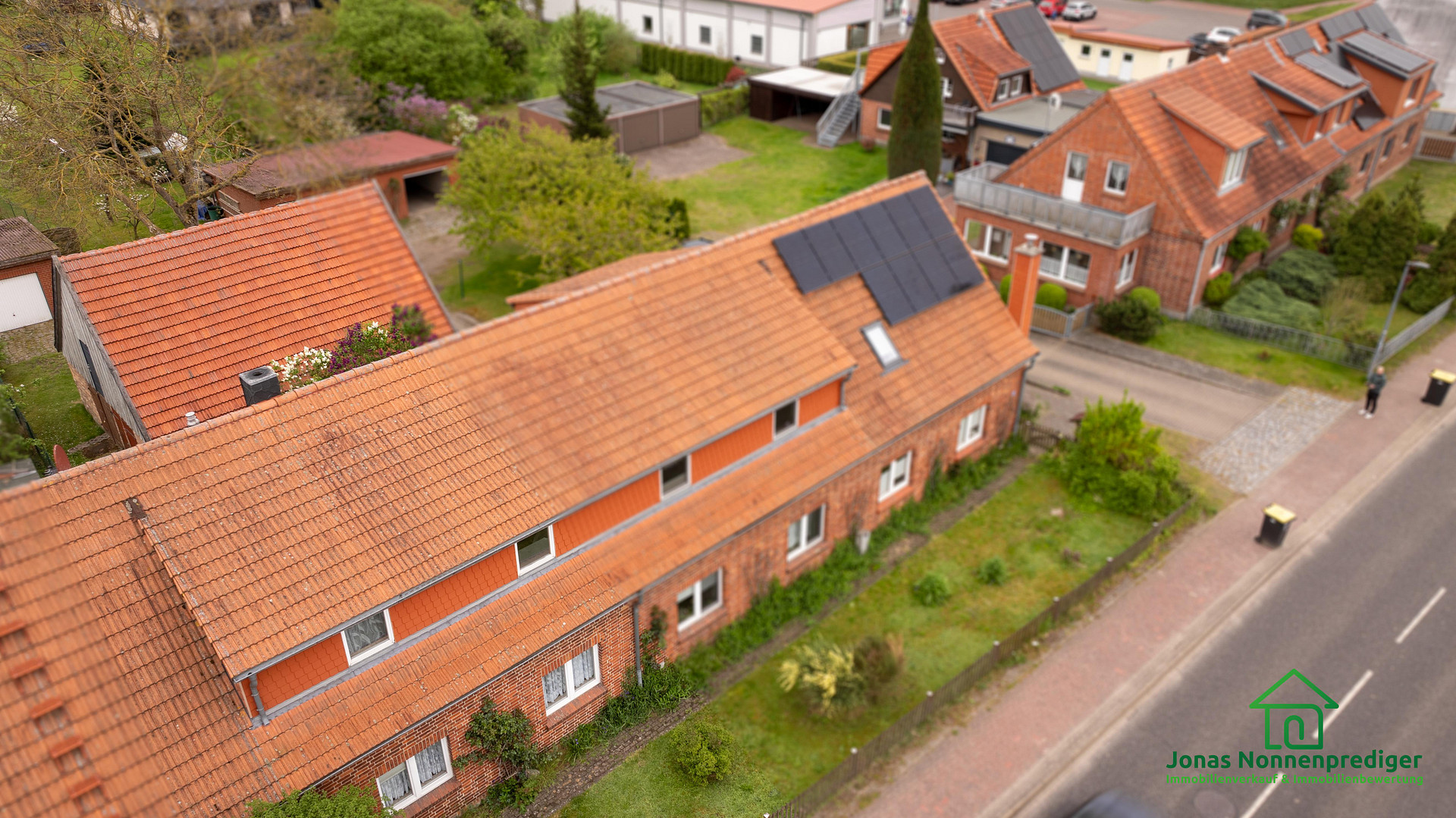 Reihenmittelhaus mit Garage und Garten - für den Käufer provisionsfrei