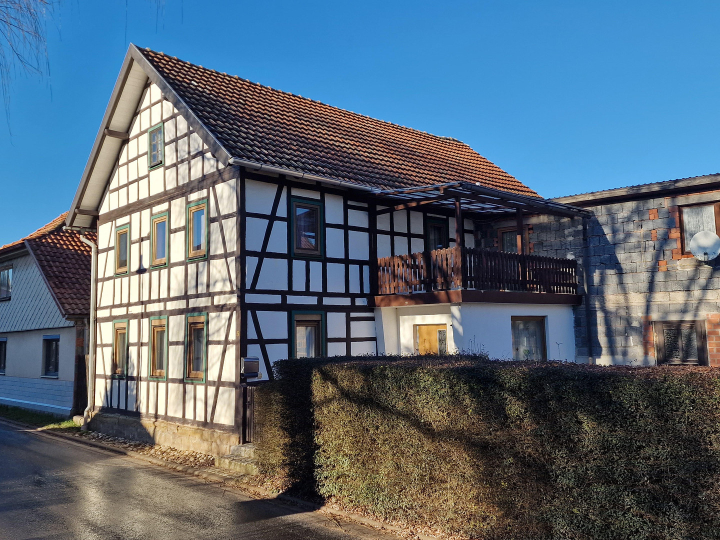 Haus mit großem Garten, ländlich, ruhige Ortsrandlage