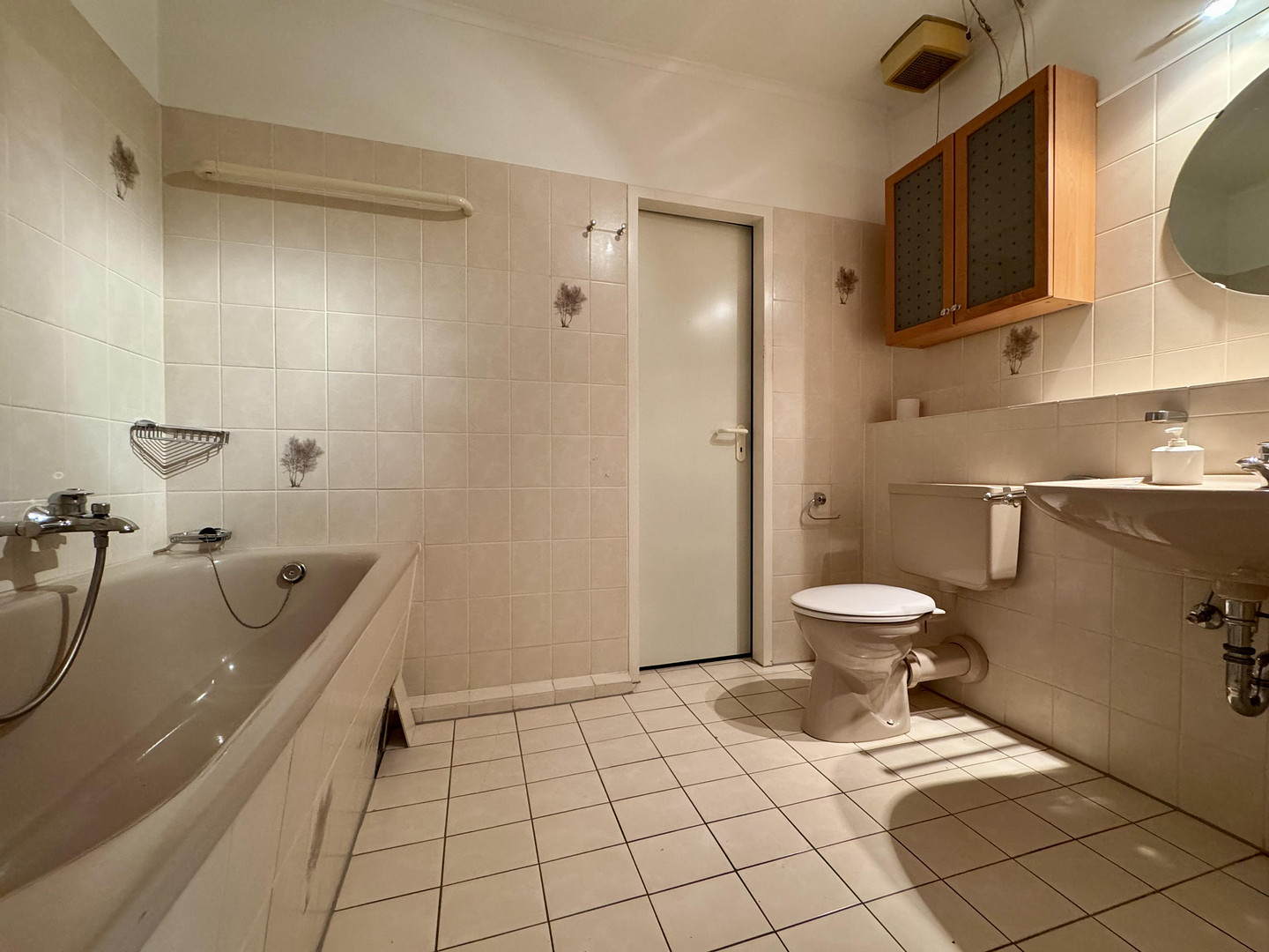 Frisch renoviert: 1,5-Zi.-Wohnung mit neuem Bad & neuem Boden – Dachterrasse inklusive – Halstenbek – Vorschaubild 12