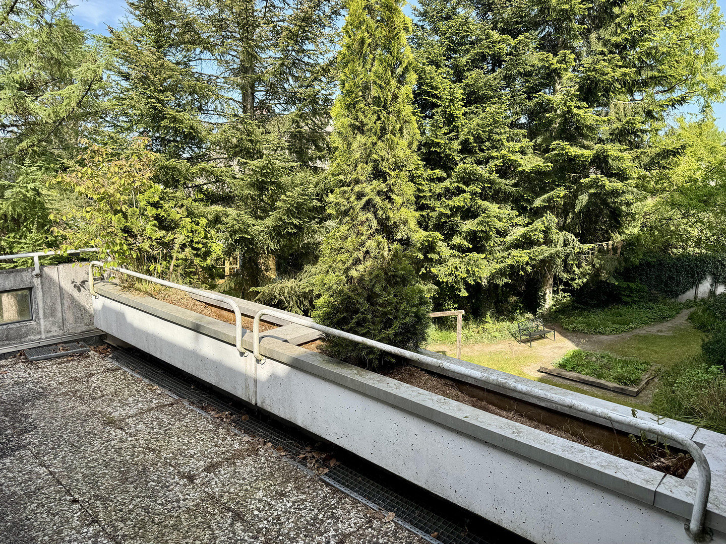 Frisch renoviert: 1,5-Zi.-Wohnung mit neuem Bad & neuem Boden – Dachterrasse inklusive – Halstenbek – Vorschaubild 5