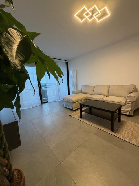 Möblierte 2-Zimmer-Wohnung mit TG-Stellplatz zu verkaufen – Erich-Ollenhauer-Str. 32e, 65187 Wiesbaden – Vorschaubild 2