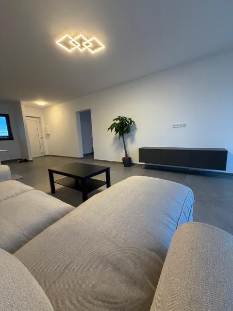 Möblierte 2-Zimmer-Wohnung mit TG-Stellplatz zu verkaufen – Erich-Ollenhauer-Str. 32e, 65187 Wiesbaden – Vorschaubild 3