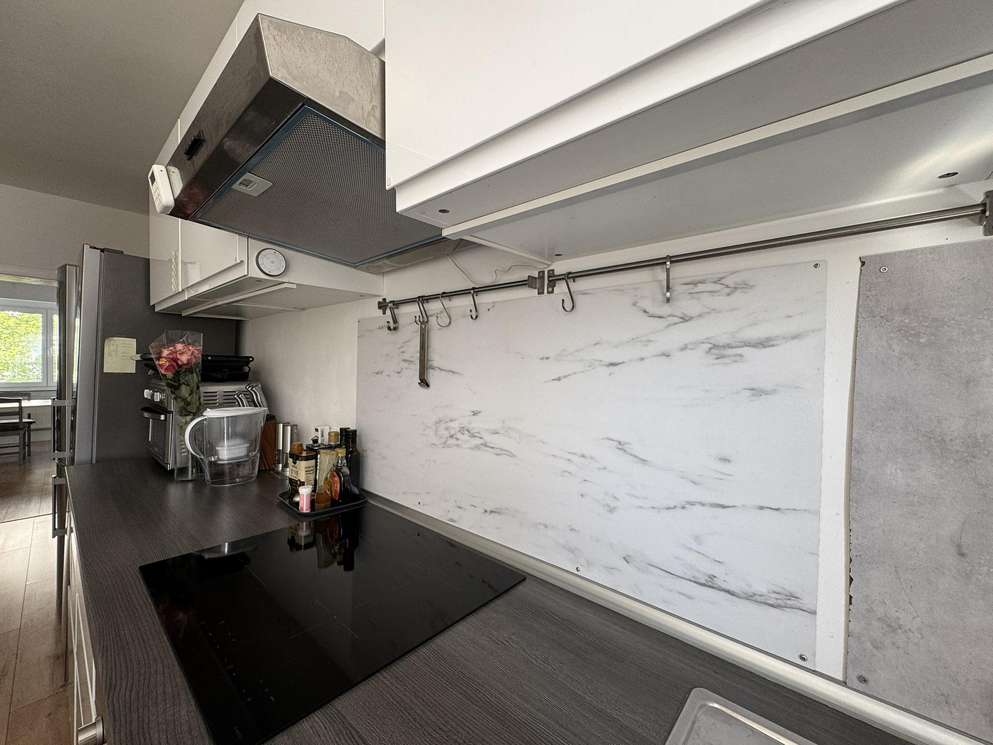Hochwertig,vollmöbliert,saniert,ruhig,1.OG, 3,5 Zimmer, Küche mit EBK, Tageslichtbad, Sonnenbalkon – Bilker Allee 53, 40219 Düsseldorf(Unterbilk) – Vorschaubild 9