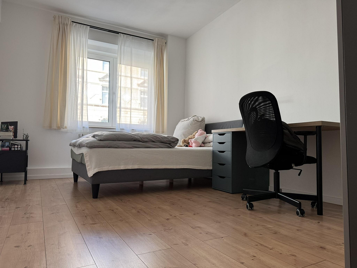 Hochwertig,vollmöbliert,saniert,ruhig,1.OG, 3,5 Zimmer, Küche mit EBK, Tageslichtbad, Sonnenbalkon – Bilker Allee 53, 40219 Düsseldorf(Unterbilk) – Vorschaubild 12