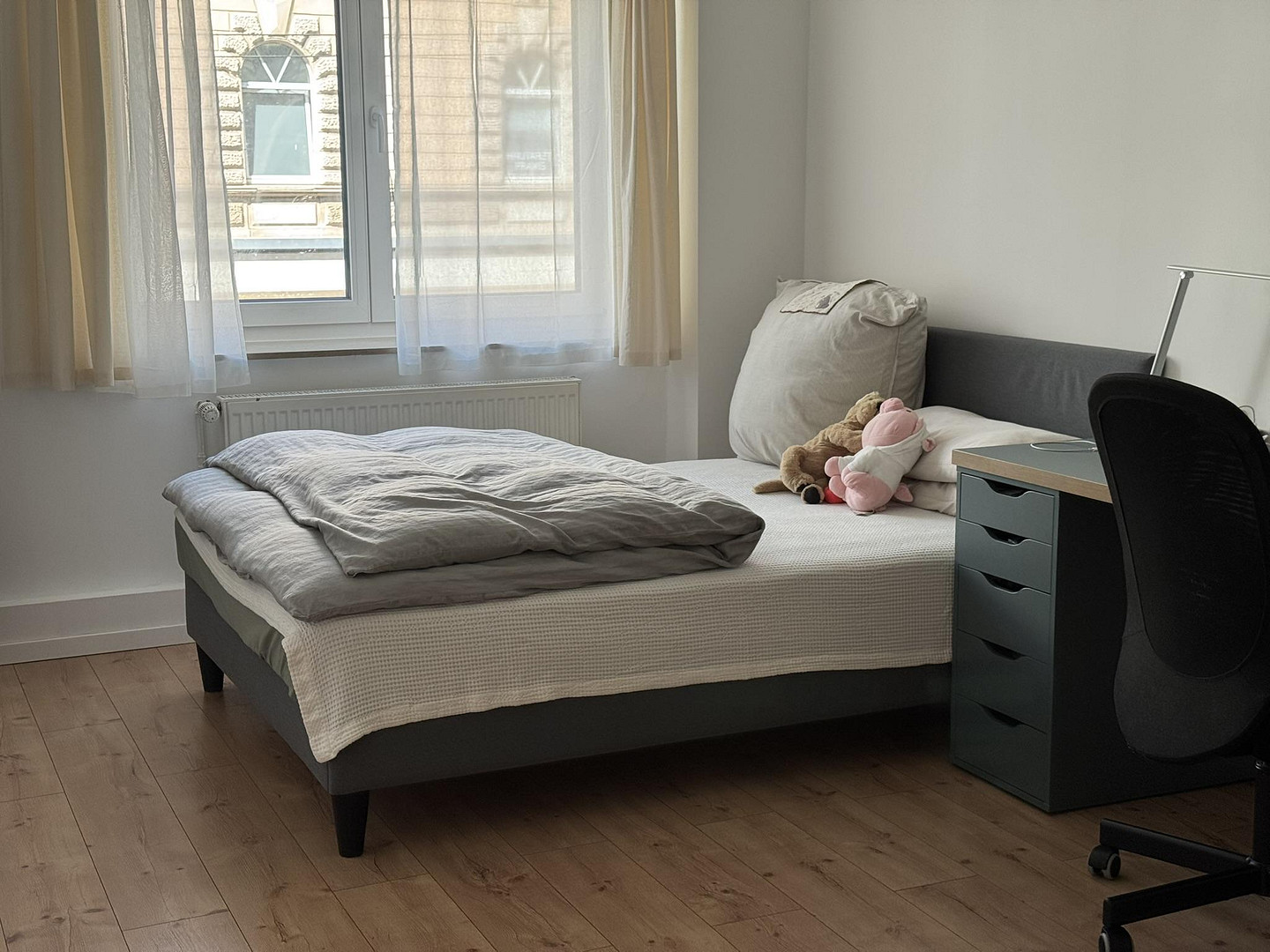 Hochwertig,vollmöbliert,saniert,ruhig,1.OG, 3,5 Zimmer, Küche mit EBK, Tageslichtbad, Sonnenbalkon – Bilker Allee 53, 40219 Düsseldorf(Unterbilk) – Vorschaubild 13