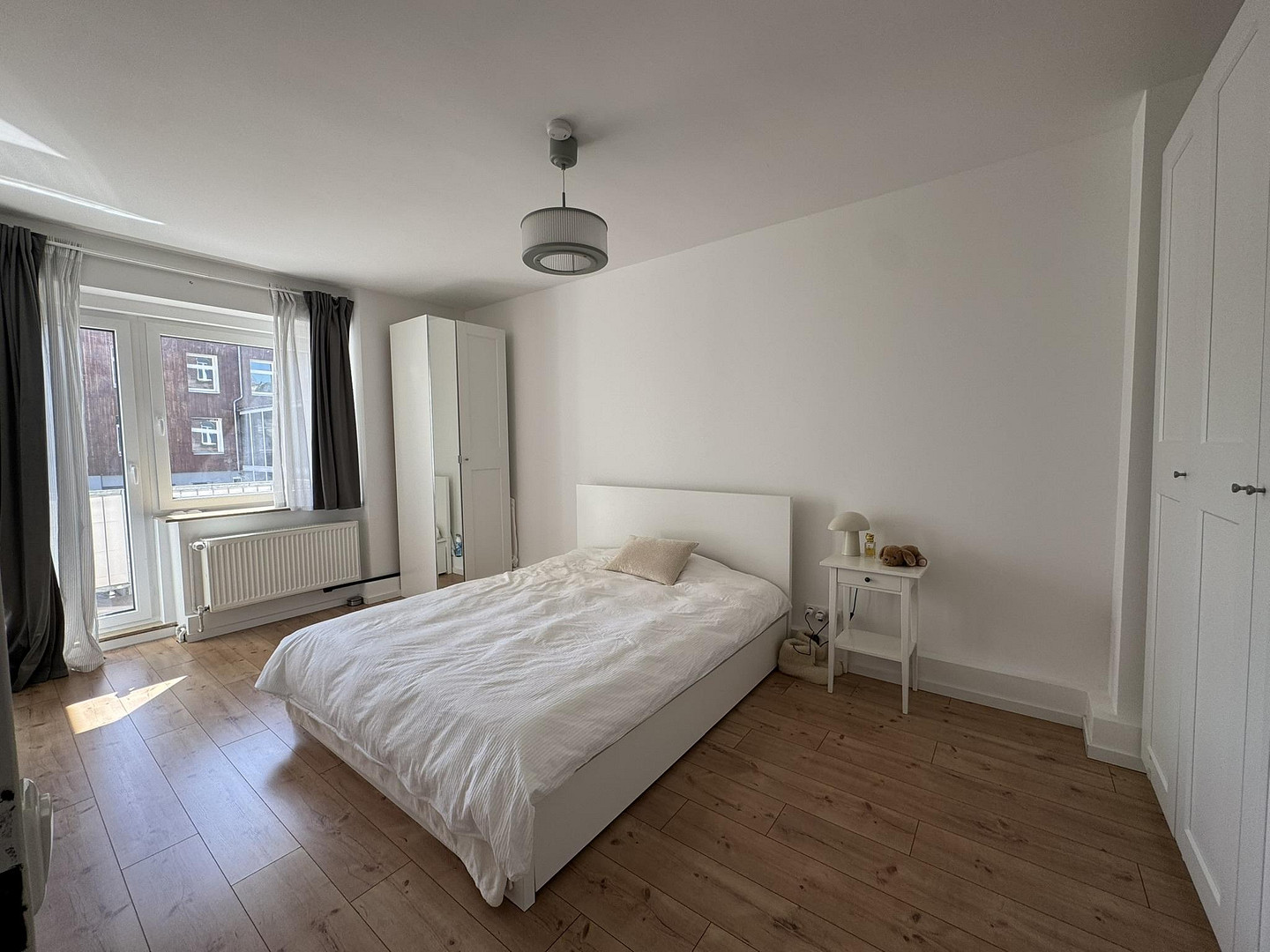 Hochwertig,vollmöbliert,saniert,ruhig,1.OG, 3,5 Zimmer, Küche mit EBK, Tageslichtbad, Sonnenbalkon – Bilker Allee 53, 40219 Düsseldorf(Unterbilk) – Vorschaubild 18